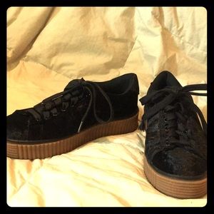 Velvet platform sneakers